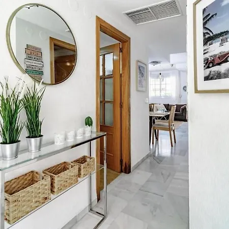 Peaceful Townhouse In Costabella アパート マルベーリャ