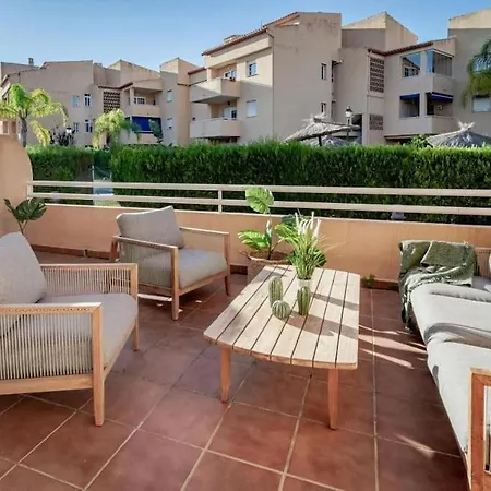 Peaceful Townhouse In Costabella アパート マルベーリャ