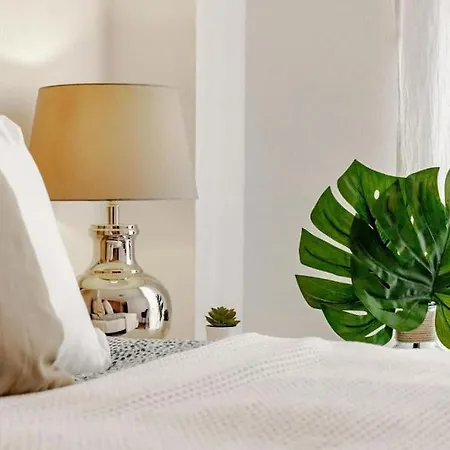 Peaceful Townhouse In Costabella 아파트 마르베야