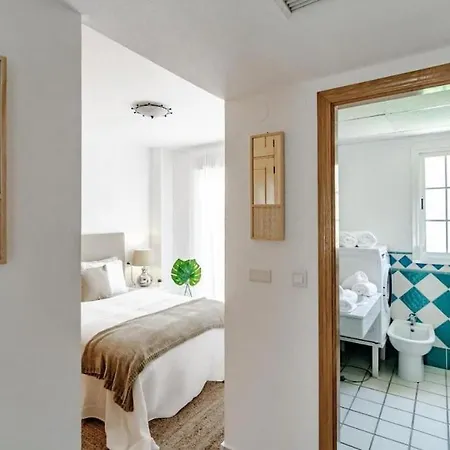 Peaceful Townhouse In Costabella