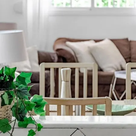 Peaceful Townhouse In Costabella *