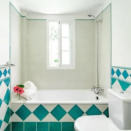 Peaceful Townhouse In Costabella Marbella