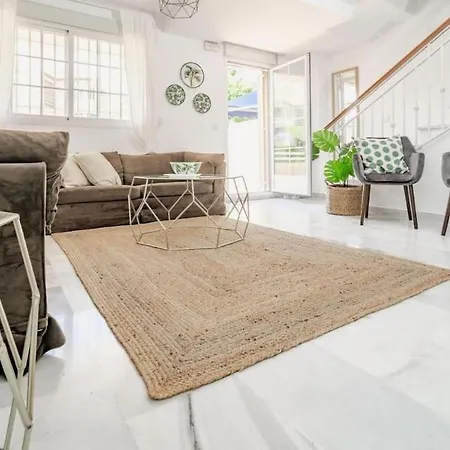 Peaceful Townhouse In Costabella *