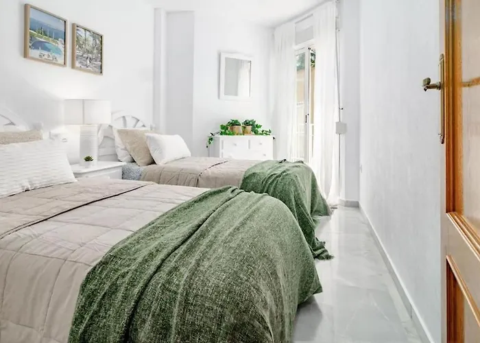 Peaceful Townhouse In Costabella Apartament