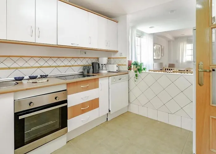 Peaceful Townhouse In Costabella Apartament *