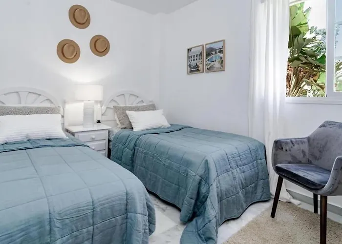 Peaceful Townhouse In Costabella