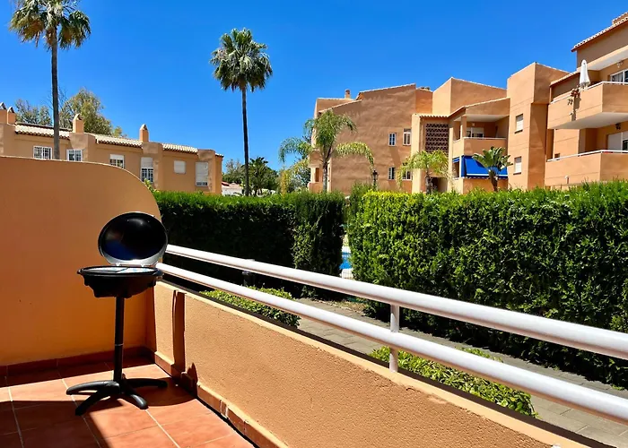 Peaceful Townhouse In Costabella Apartament Marbella