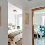Peaceful Townhouse In Costabella