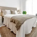 Peaceful Townhouse In Costabella Διαμέρισμα