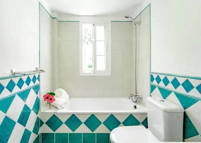 Peaceful Townhouse In Costabella Marbella